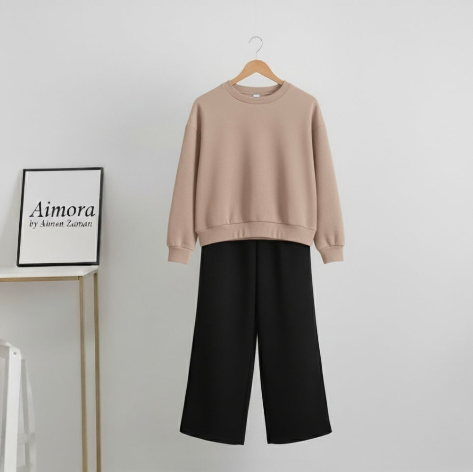 Beige Sweatshirt & Black Flapper Combo